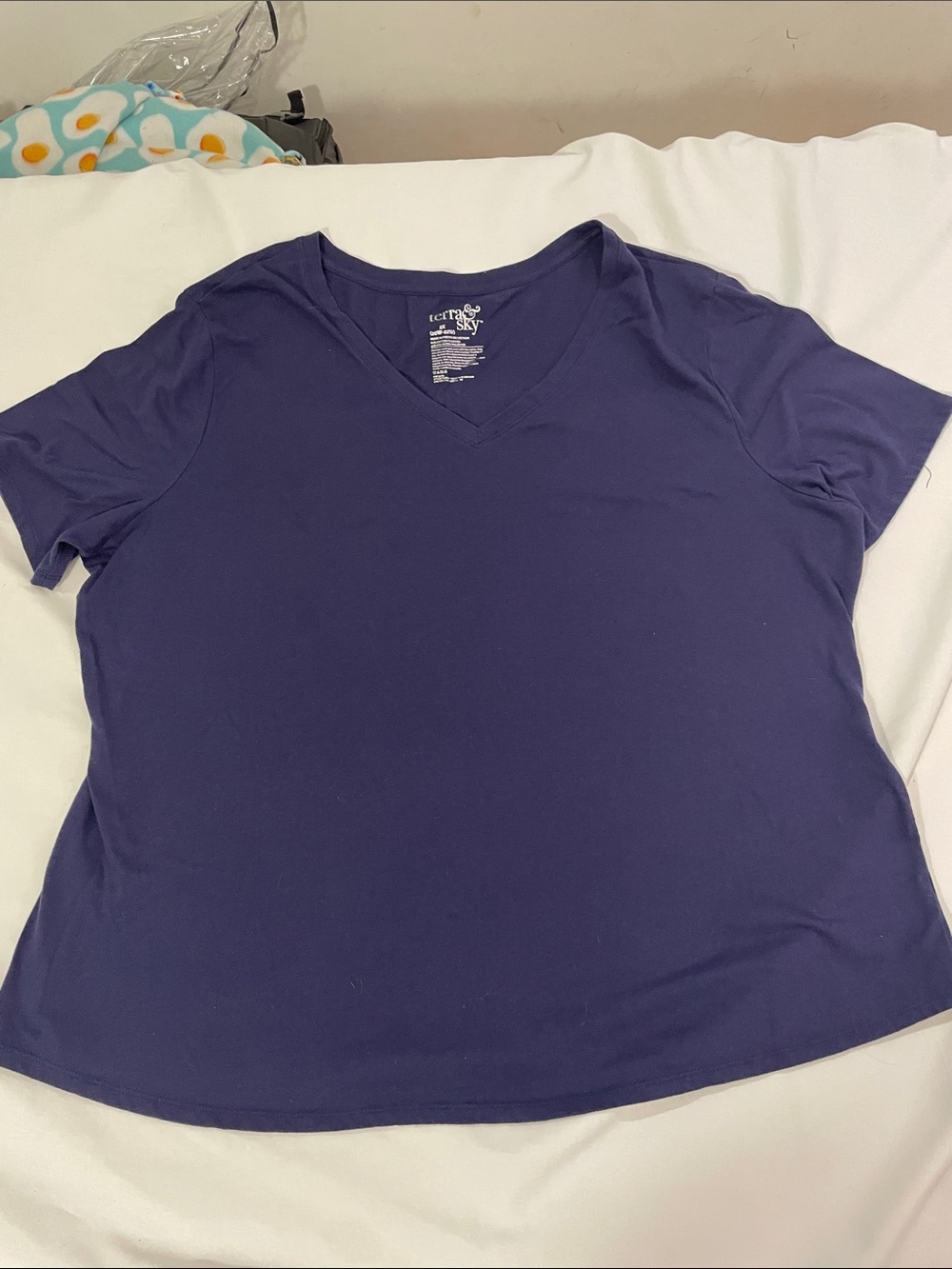 Terra & Sky Navy V-Neck Short Sleeve Tee